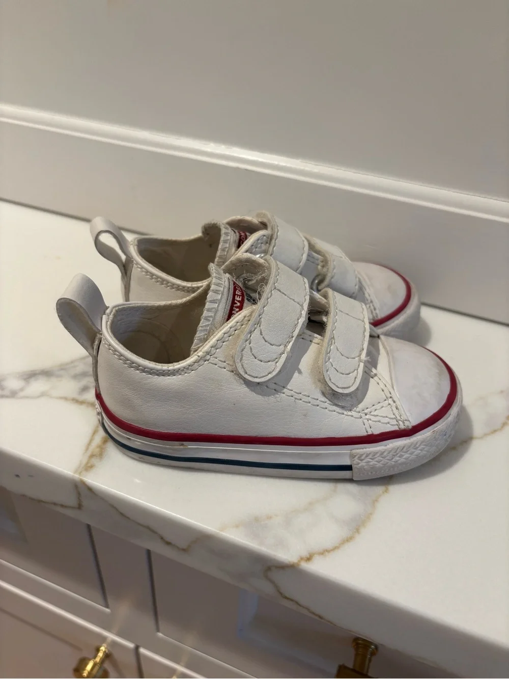 White Toddler Converse Size 5